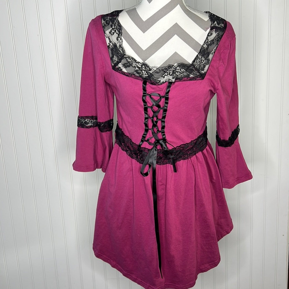 Renaissance Top Size Medium